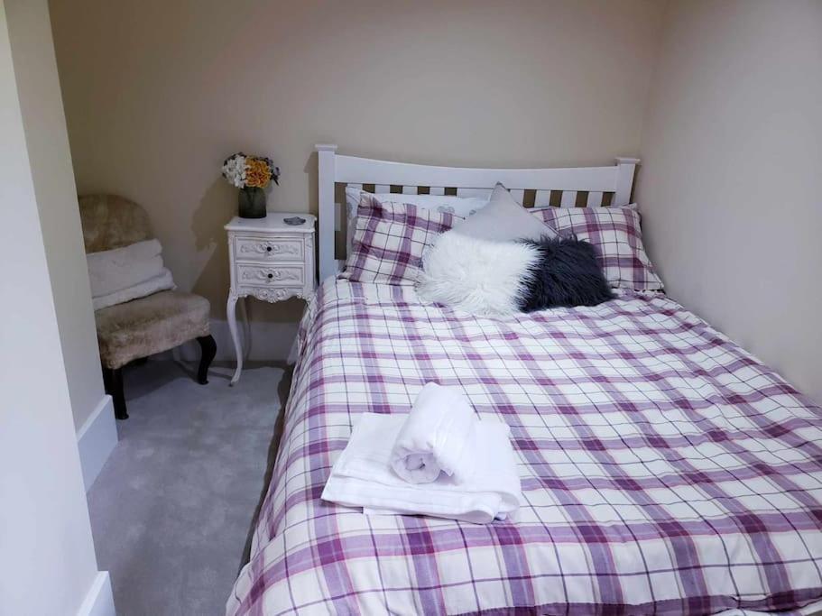3 Bedroom 3 Bathroom Ground Floor Condo With Veranda Reigate Dış mekan fotoğraf