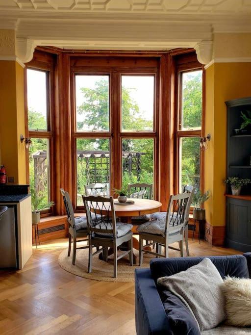 3 Bedroom 3 Bathroom Ground Floor Condo With Veranda Reigate Dış mekan fotoğraf